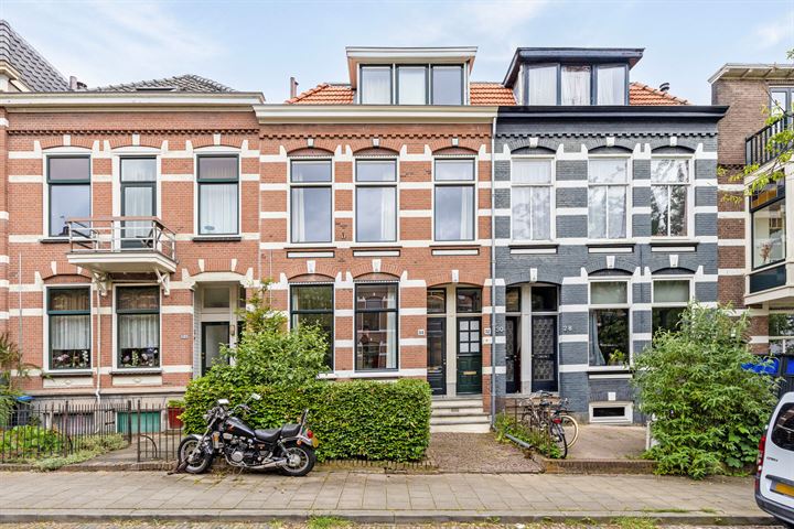 Bekijk foto 1 van Staringstraat 34