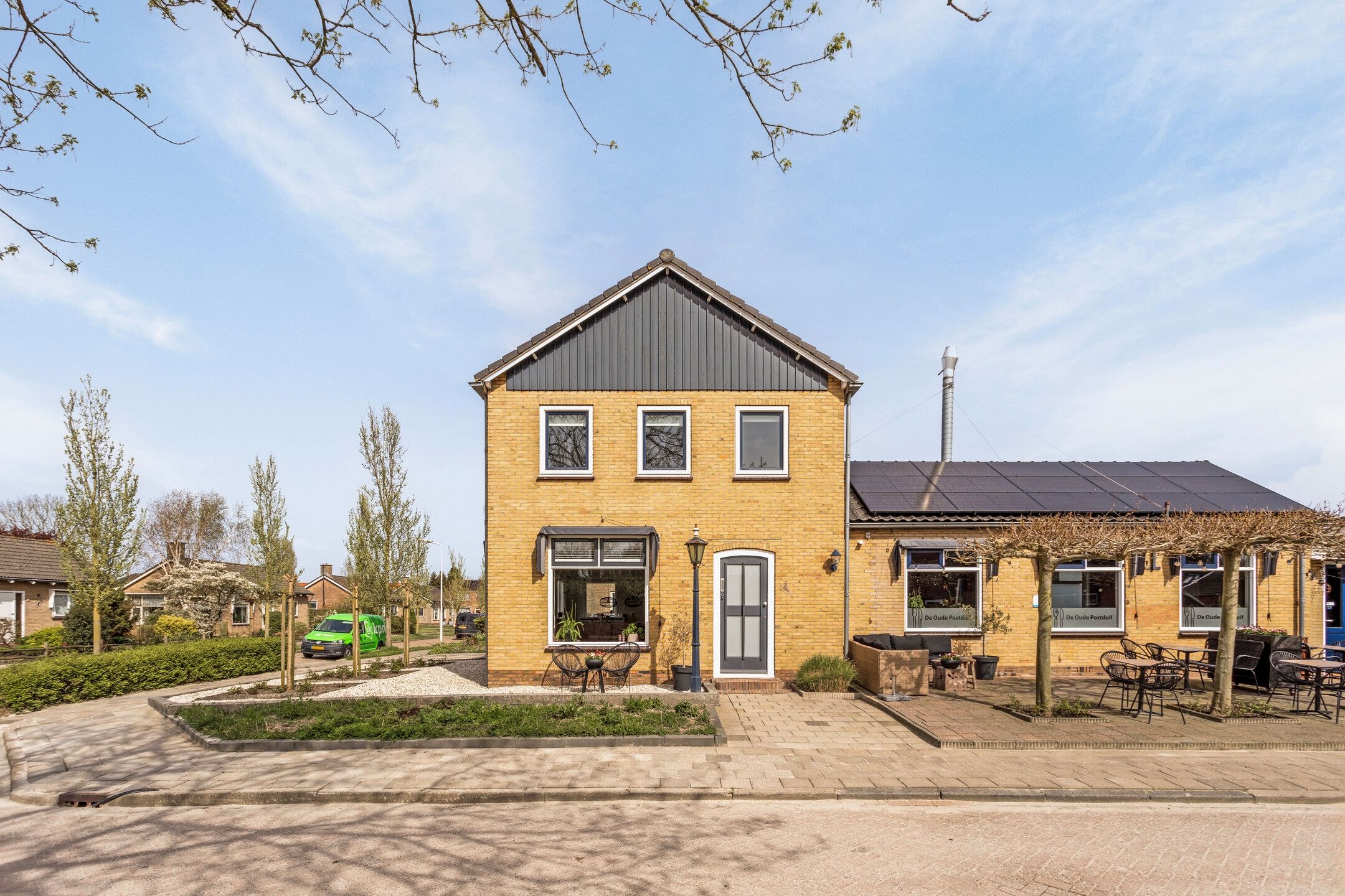 Professor J. C. Dorststraat 2