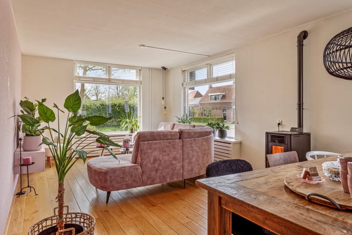 Foto 9 van Professor J. C. Dorststraat 2