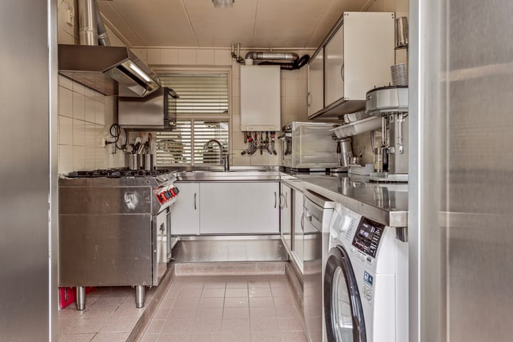 Foto 28 van Professor J. C. Dorststraat 2