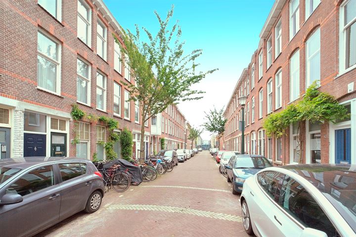 Bekijk foto 27 van Govert Bidloostraat 61