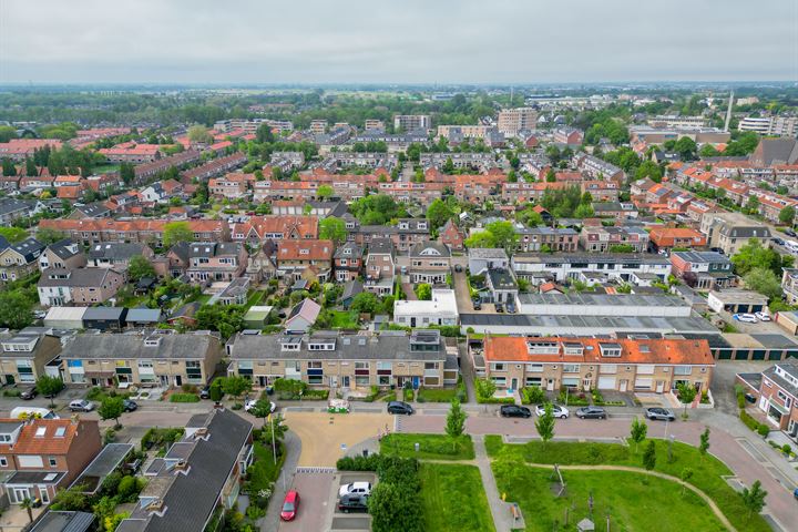 Bekijk foto 44 van Barentszstraat 12