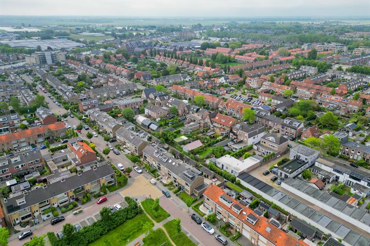 Bekijk foto 46 van Barentszstraat 12