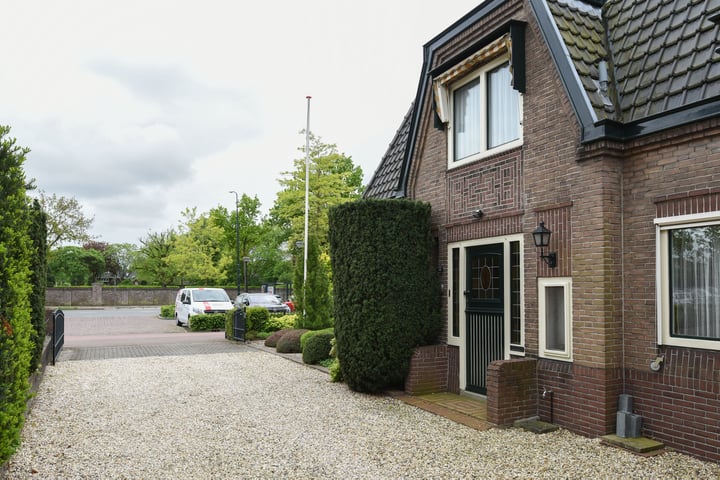 Bekijk foto 3 van Naarderstraat 8