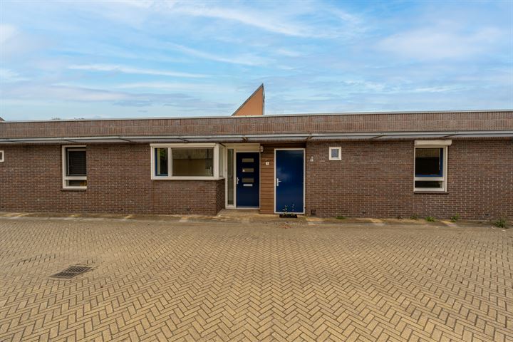 Bekijk foto 1 van Dokter Duyvendakhof 9