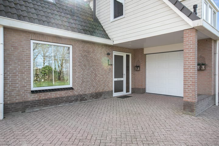 Photo 2 of Middenweg 439-B