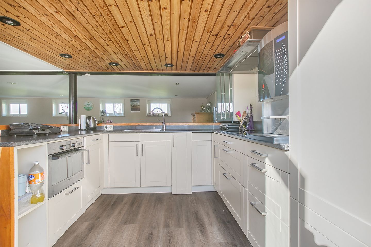 Foto 35 van Middenweg 439-B