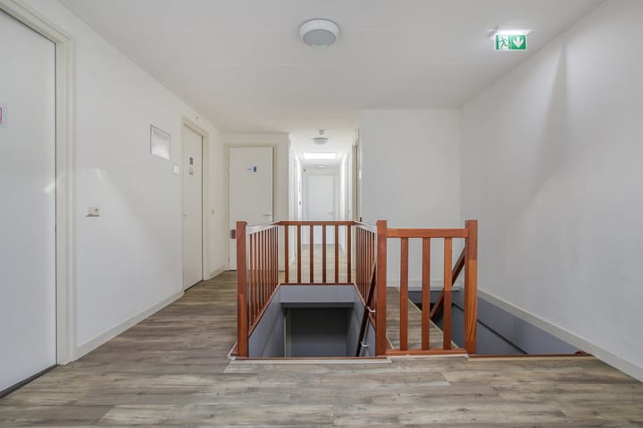 Foto 51 van Middenweg 439-B