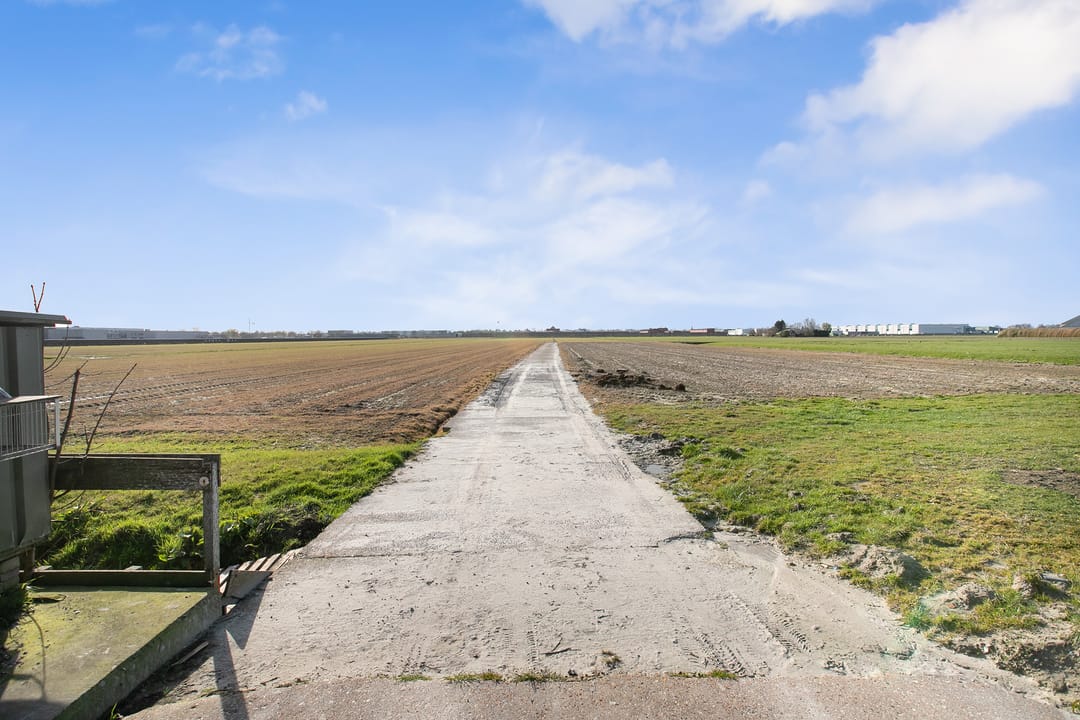 Foto 82 van Middenweg 439-B