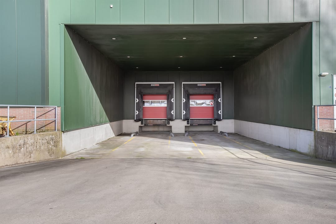 Foto 86 van Middenweg 439-B