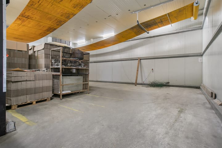 Foto 90 van Middenweg 439-B