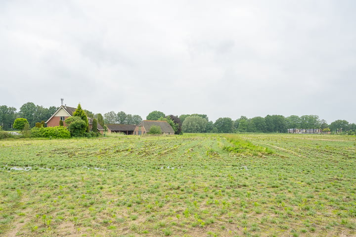 Bekijk foto 31 van Almenseweg 34