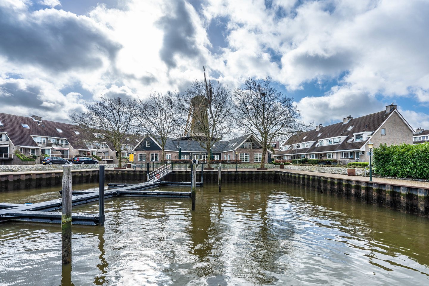 View photo 2 of Korenmolen 1