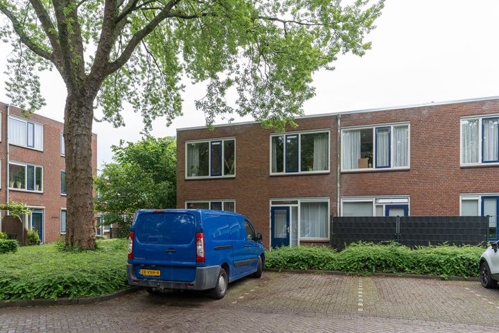 View photo 25 of Treubstraat 183