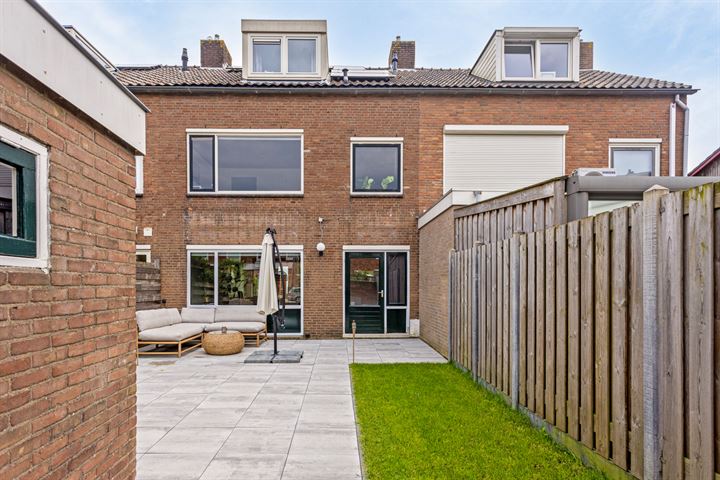 Bekijk foto 35 van Oostzeestraat 31