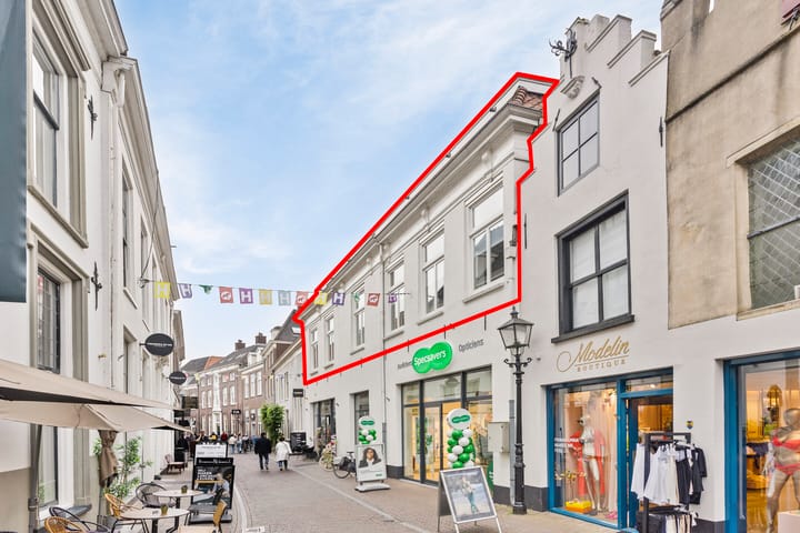 Foto 1 van Academiestraat 4