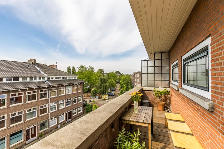 Bekijk foto 1 van Nolensstraat 33-B01