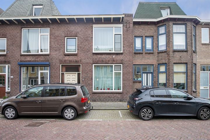 Bekijk foto 1 van Prins Hendrikstraat 143