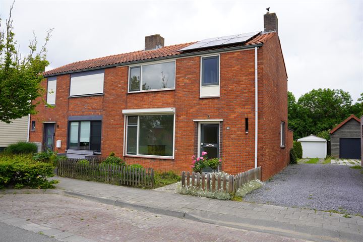 View photo 36 of Prinses Beatrixstraat 60