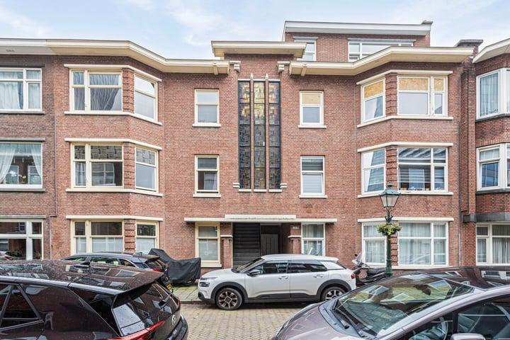 Bekijk foto 44 van Van den Boschstraat 283