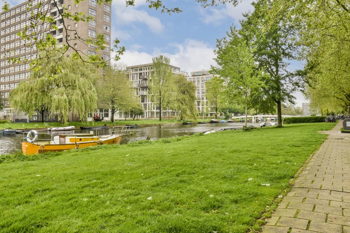 Bekijk foto 32 van Piet Gijzenbrugstraat 33-2