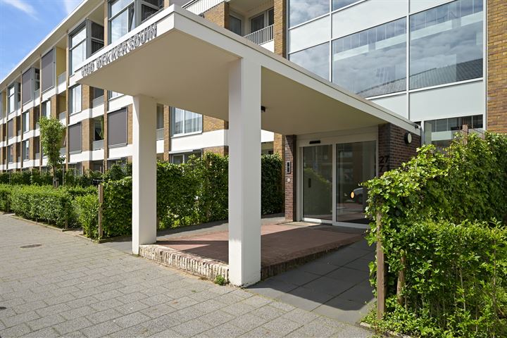 Bekijk foto 36 van Campanulastraat 81