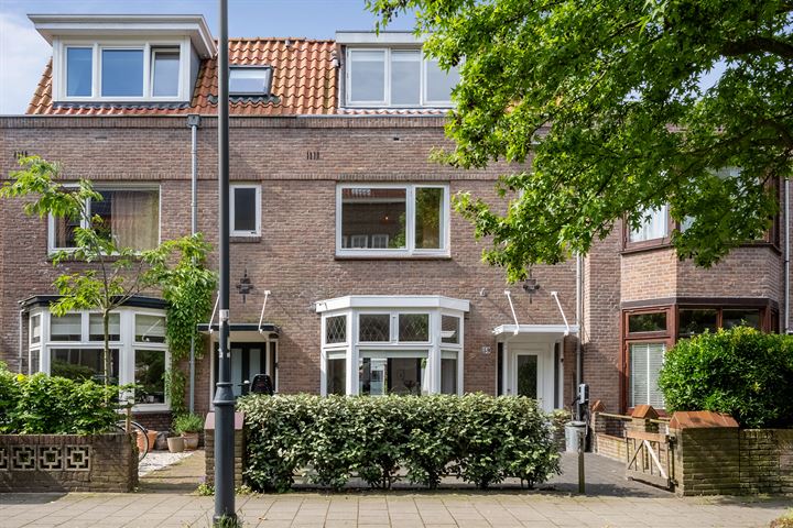 View photo 1 of Overtonstraat 59