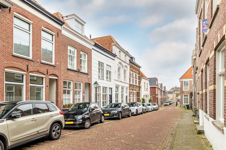 View photo 5 of Vismarktstraat 18