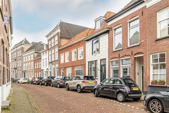 View photo 4 of Vismarktstraat 18