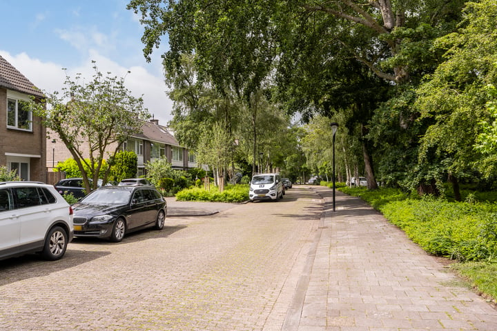 Bekijk foto 36 van Hendrik Casimirstraat 160