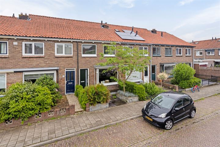 View photo 32 of Vermeerstraat 18