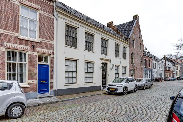 Bekijk foto 6 van Rodeheldenstraat 2