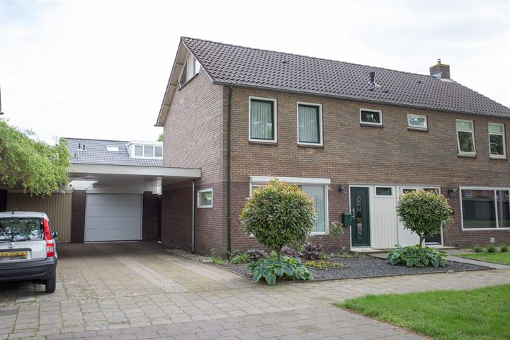 Bekijk foto 1 van Akeleistraat 16