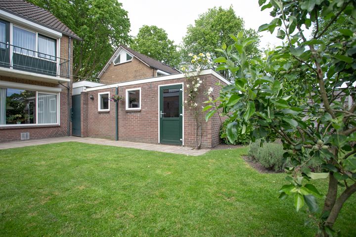 Bekijk foto 39 van Akeleistraat 16