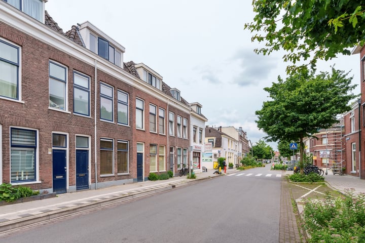 Bekijk foto 2 van Oudwijkerdwarsstraat 92-B