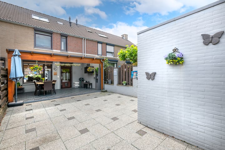 View photo 21 of Egstraat 171