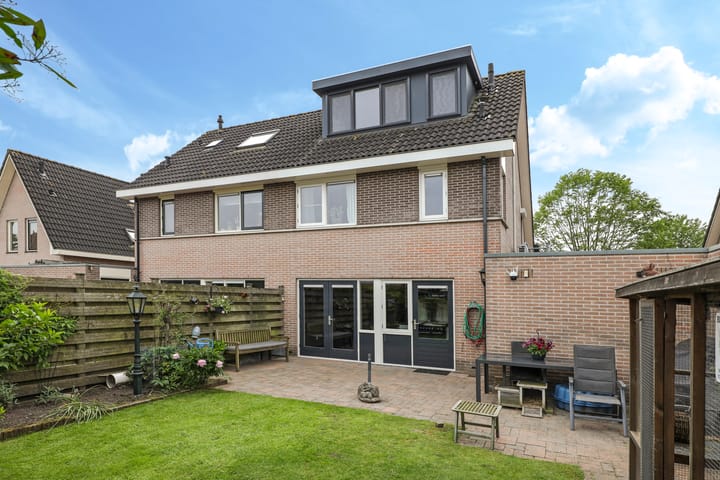 Photo 2 of Willem Alexanderstraat 23