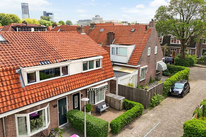 Bekijk foto 40 van Deinumerstraat 27