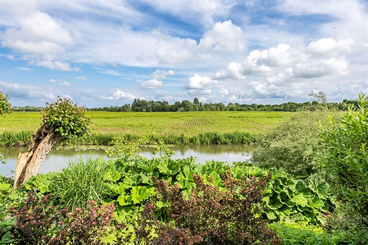 Bekijk foto 54 van Lingedijk 92