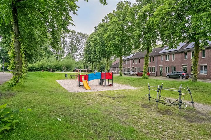 View photo 51 of Bennebroekstraat 25