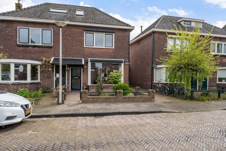 Bekijk foto 1 van Kastanjestraat 19