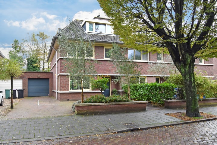 Bekijk foto 1 van Zegtruststraat 19