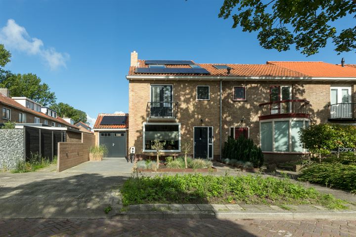 View photo 5 of Frederik Hendriklaan 58