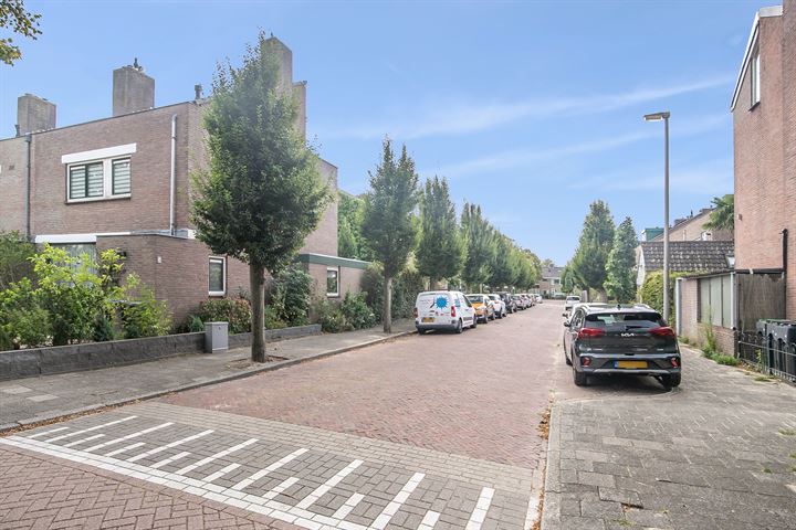 Bekijk foto 27 van Baljuwstraat 7