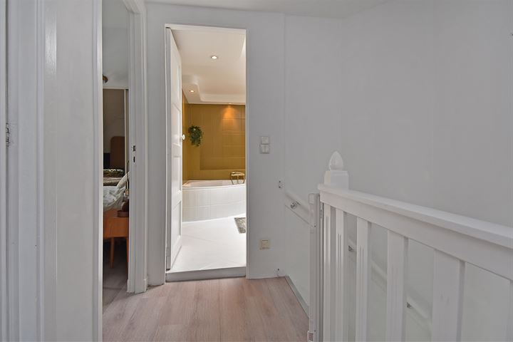 View photo 20 of Ternatestraat 117