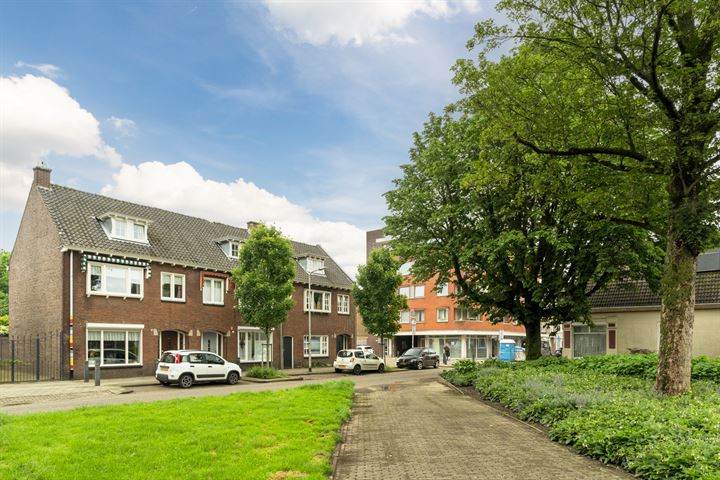 View photo 52 of Groeseindstraat 102-A