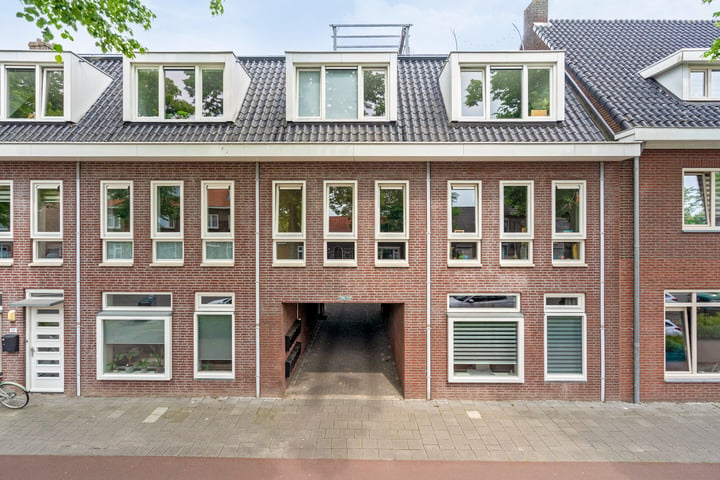 Bekijk foto 1 van Zeelsterstraat 50-B