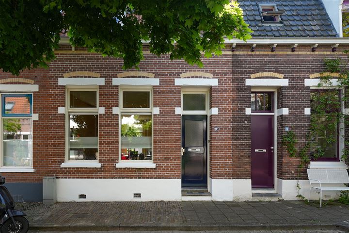 View photo 1 of van Heemskerckstraat 17