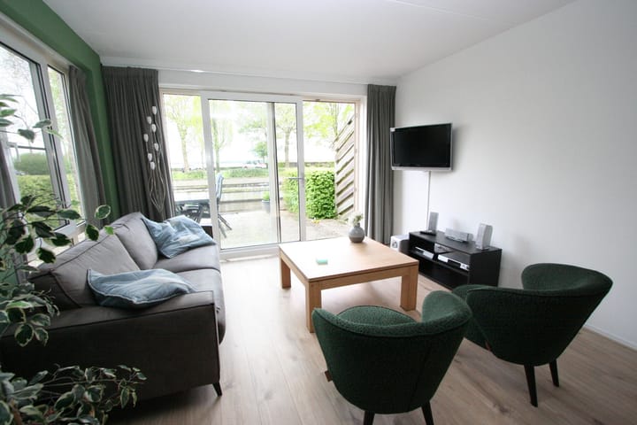 Foto 24 van Veneweg 294-96