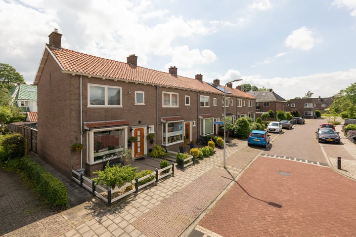 Bekijk foto 1 van Lohmanstraat 12